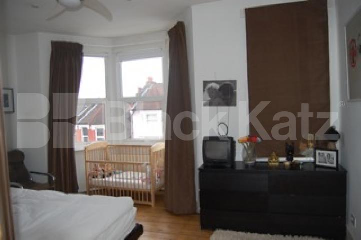 			NEW INSTRUCTION!, 4 Bedroom, 1 bath, 1 reception House			 Hewitt Road, HARINGEY LADDER